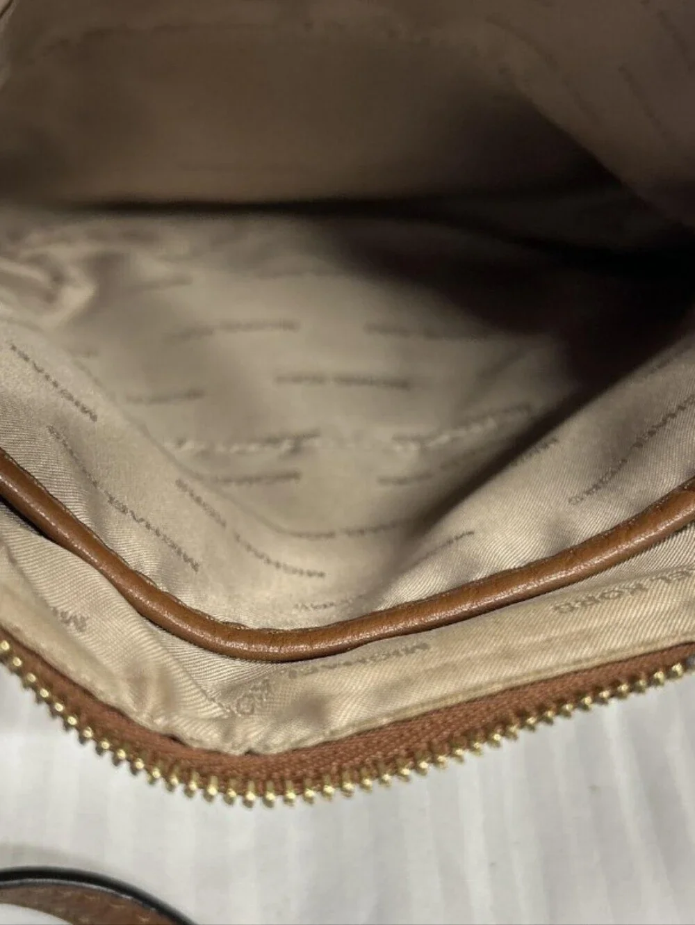 > Michael Kors Classic Brown Leather Crossbody Bag - Minimalist Everyday Style